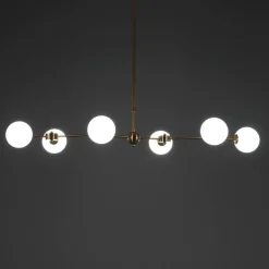 Alycia a lampadario in metallo verniciato ottone opaco e sfere in vetro bianco opaco 120x68 h90-150 cm