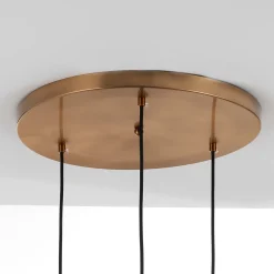 Cloud lampadario in acciaio oro opaco e 3 paralumi in vetro bianco opaco di varie dimensioni