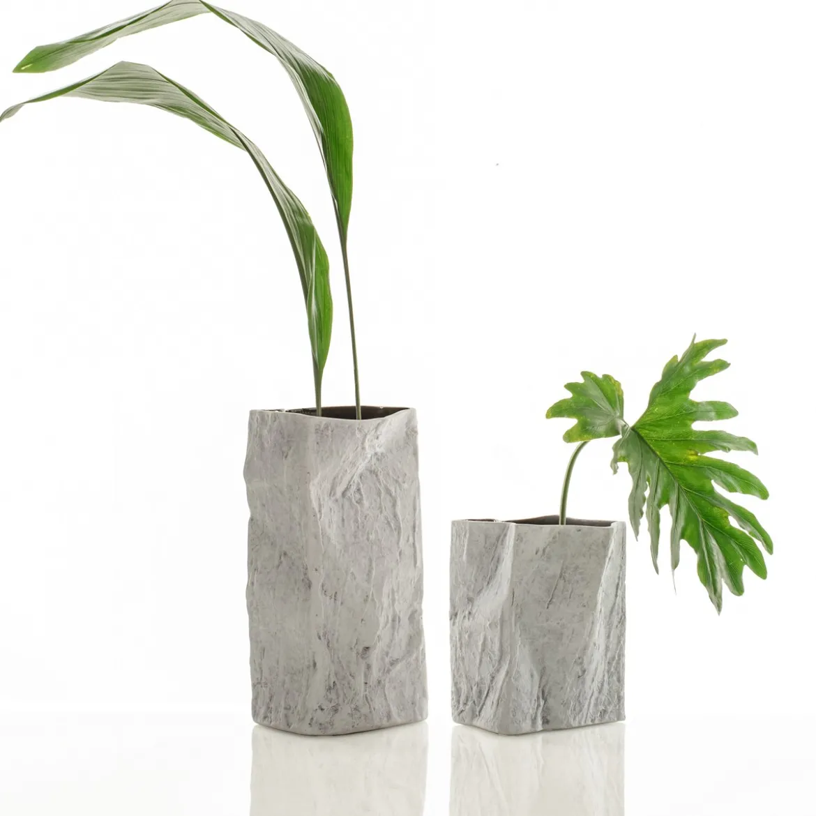 Erik-b vaso in ceramica effetto pietra colore grigio chiaro finitura opaca 16x16x30 cm