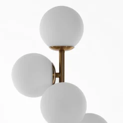 Galaxy lampada da tavolo in metallo verniciato ottone opaco con sfere in vetro bianco opaco d28 h66 cm